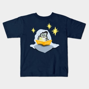 Cat Reading a Book with a Flashlight Kids T-Shirt